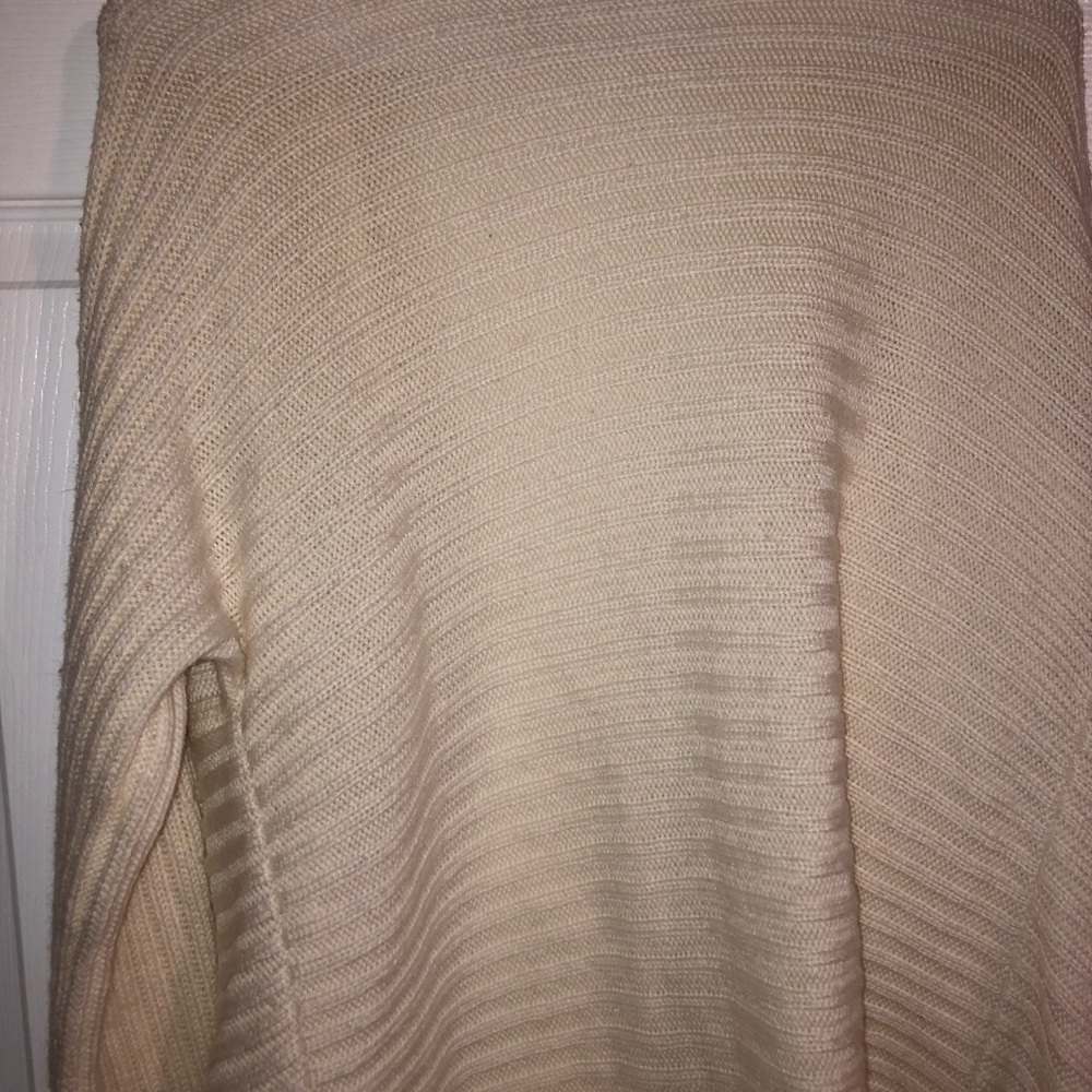 Victoria's Secret off white open sweater - Picture 6 of 7